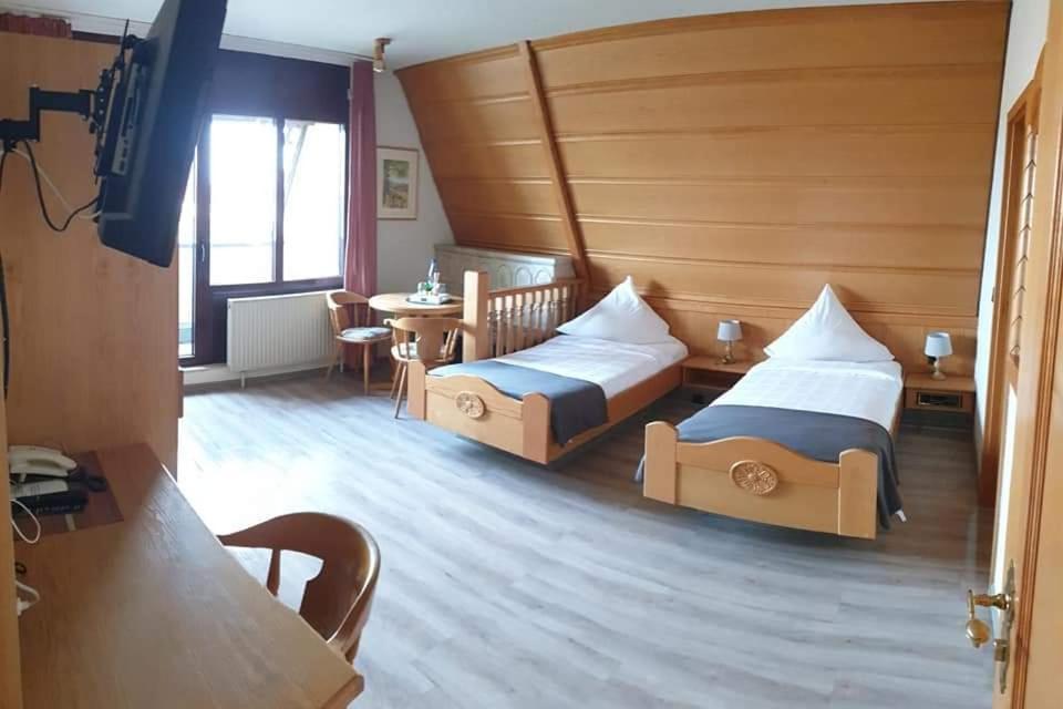 Hotel Restaurant Paelzer-Buwe Haßloch Zewnętrze zdjęcie